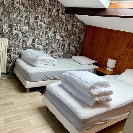 Chez Madame Titus Nyaraló *