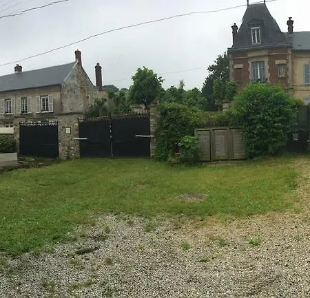 Semesterbostad Chez Madame Titus Ormoy-Villers