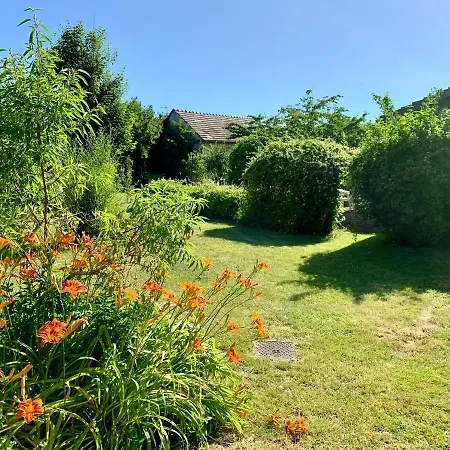 Chez Madame Titus Holiday home *